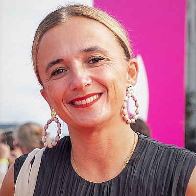 caroline canavero