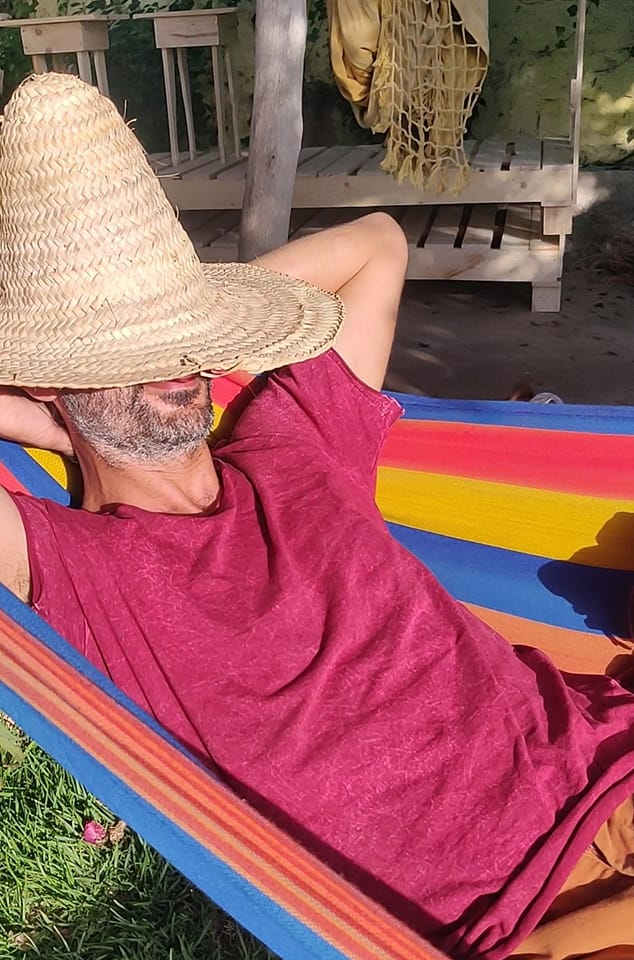 LES BRONZÉS